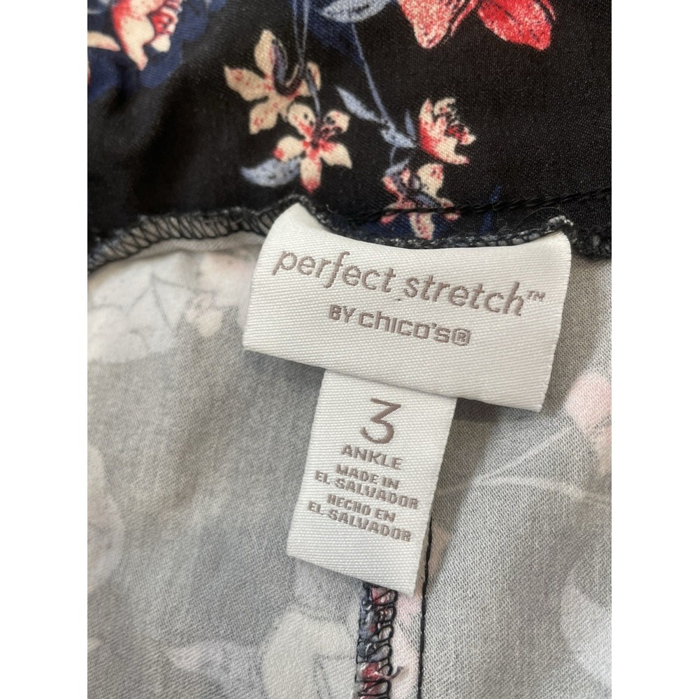 Chico's‎ Perfect Stretch Ankle Pants Women's Size 3 Black Floral Pull On - Picture 7 of 8